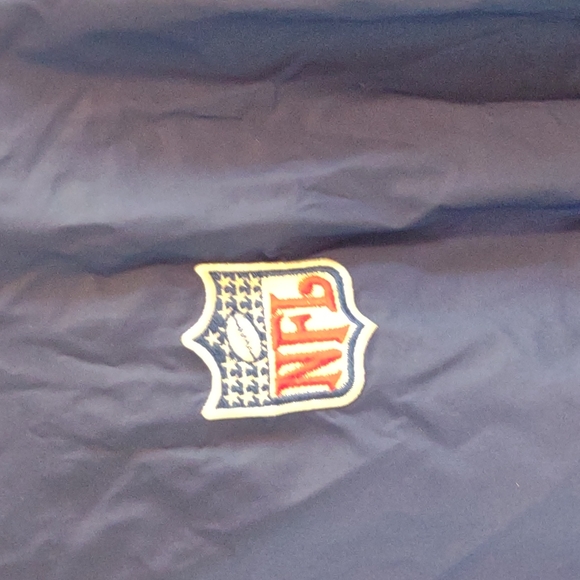 Vintage Patriots NFL brand windbreaker - Picture 6 of 8